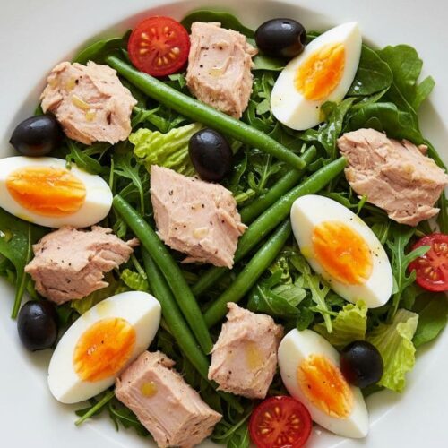 Hähnchen-Avocado-Salat mit Paprika und Limetten-Dressing